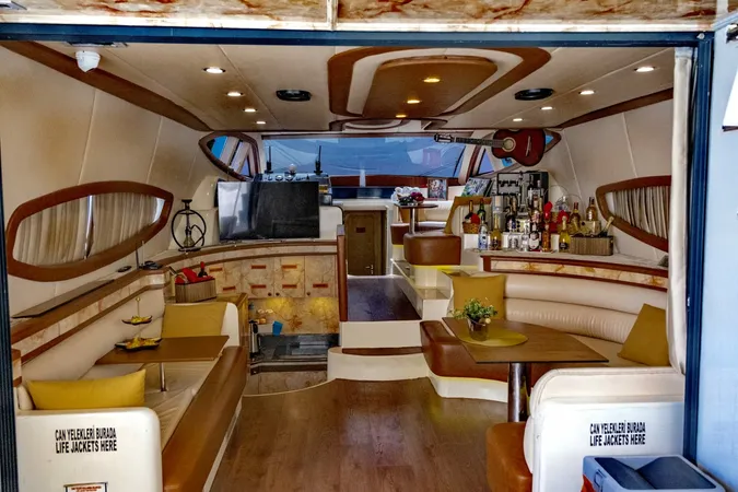Antalya Yacht Rental 19m Ferretti 550